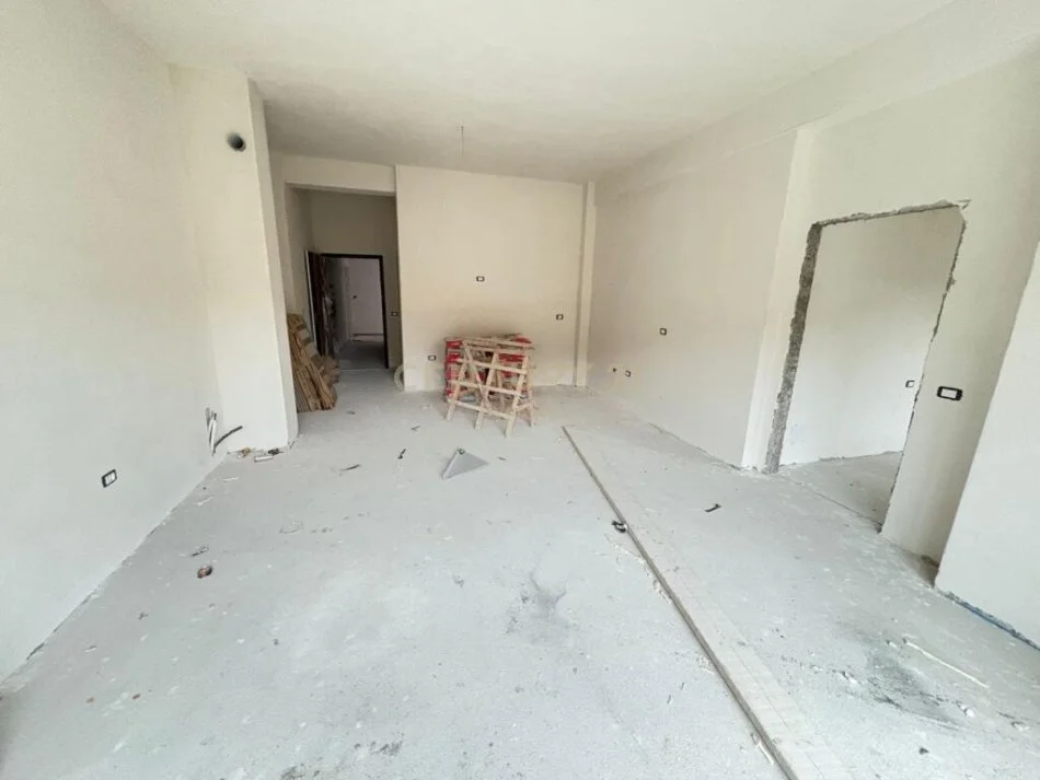 Tirane, shitet apartament 1+1 Kati 4, 81 m² 162.380 € (Rruga "Hamdi Garunja" Tirana, Albania)
