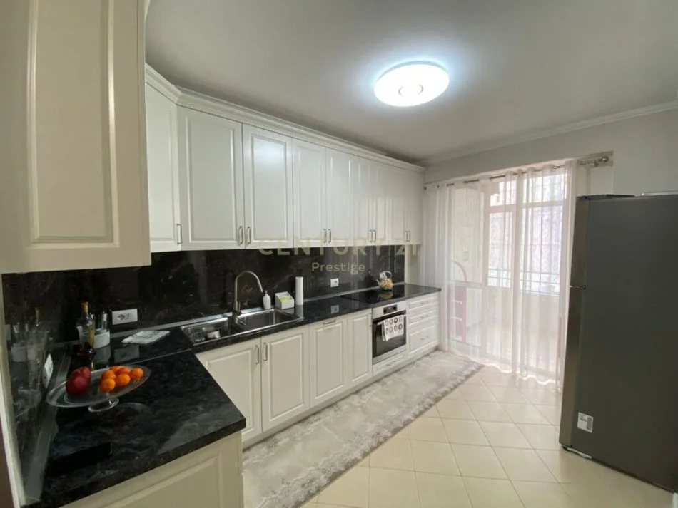 Tirane, shitet apartament 2+1 Kati 4, 110 m² 280.000 € (Selvia, Rruga e Dibrës)
