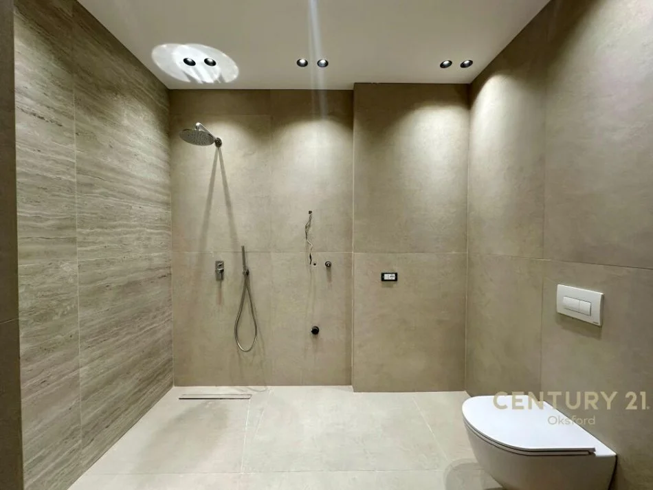 Tirane, shitet 2+1 Kati 9, 145 m² 600.000 € (Tirana, Albania)