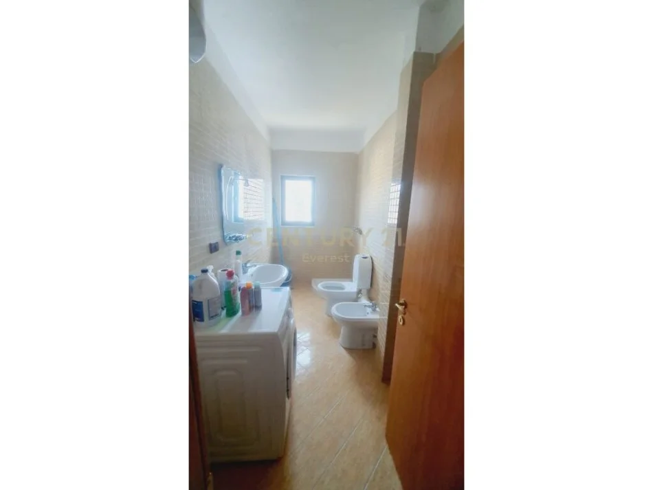 Durres, shitet apartament 1+1+Ballkon Kati 5, 69 m² 78.000 € (Golem)
