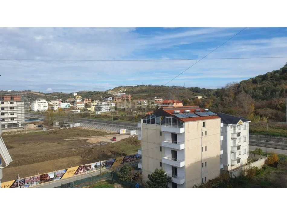 Durres, shitet apartament 1+1+Ballkon Kati 5, 69 m² 78.000 € (Golem)