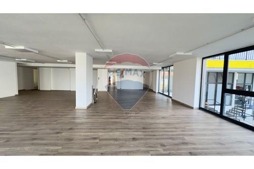 Tirane, jepet me qera ambjent biznesi Kati 1, 485 m² (rruga e dibres)