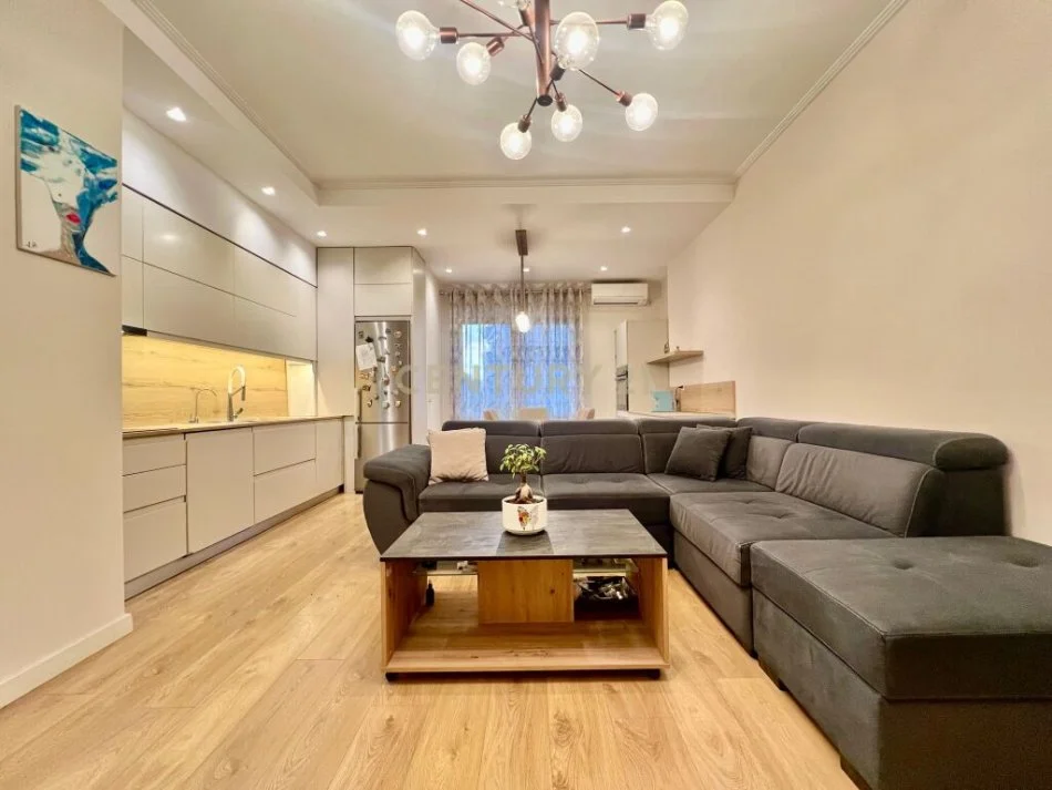 Tirane, shitet apartament 2+1 Kati 2, 80 m² 148.000 € 