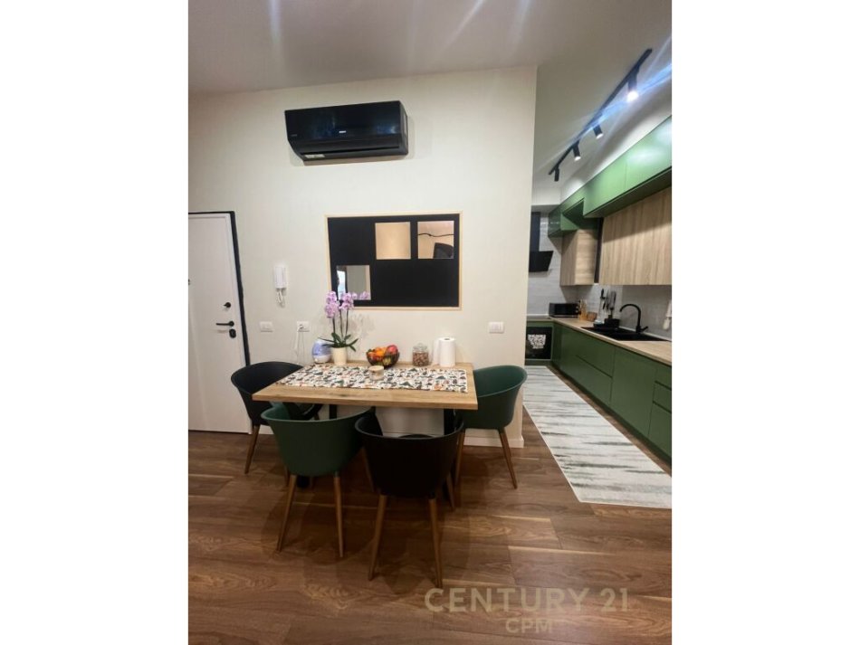 Tirane, jepet me qera apartament 2+1 Kati 10, 98 m² 1.500 € (rruga e kosovareve)