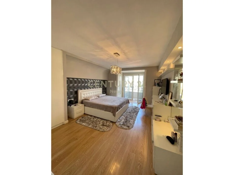 Tirane, shes apartament 3+1 Kati 5, 108 m² 320.000 € 