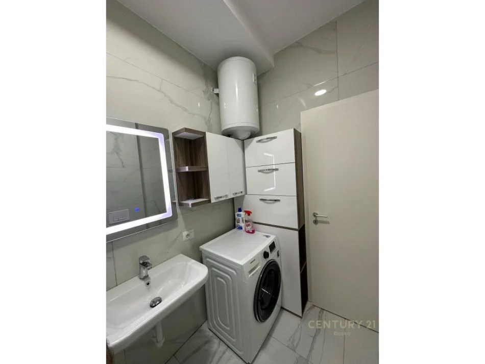 Tirane, shes apartament 1+1 Kati 5, 53 m² 99.000 € 