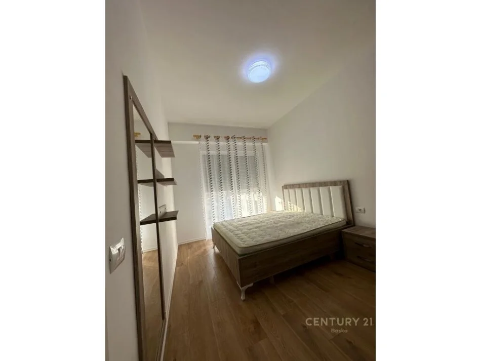 Tirane, shes apartament 1+1 Kati 5, 53 m² 99.000 € 