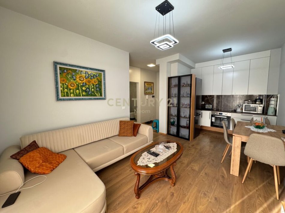 Tirane, shitet apartament 1+1 Kati 2, 61 m² 150.000 € (liqeni i thate)