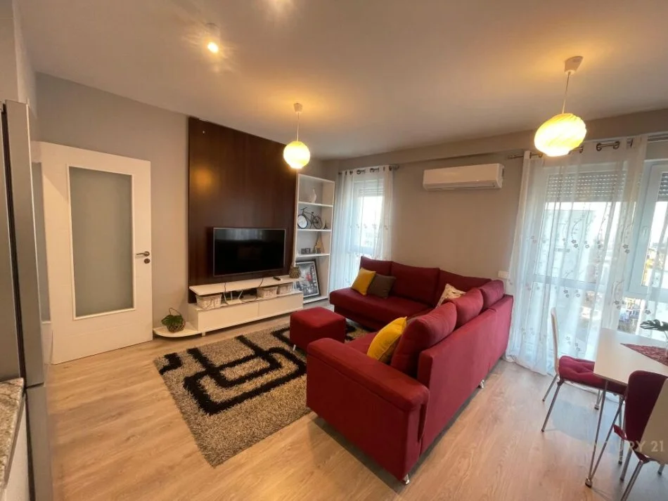 Tirane, jepet me qera apartament 2+1 Kati 10, 80 m² 650 € (kompleksi Magnet)