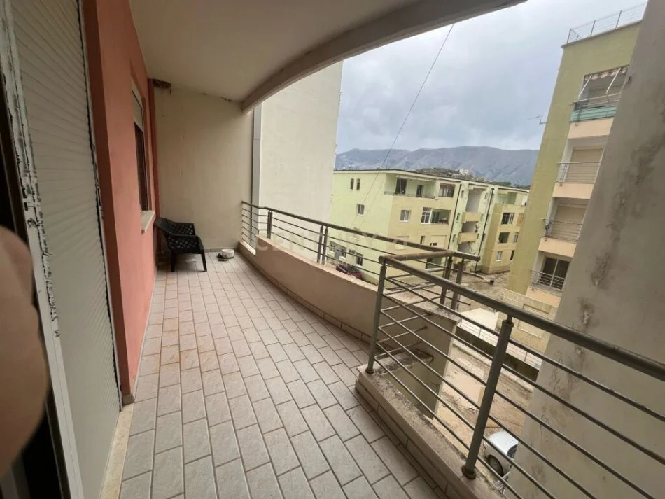 Vlore, shitet apartament 1+1 Kati 3, 84 m² 85.000 € (Orikum Vlore)