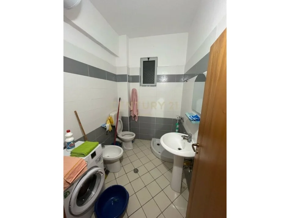Vlore, shitet apartament 1+1 Kati 3, 84 m² 85.000 € (Orikum Vlore)