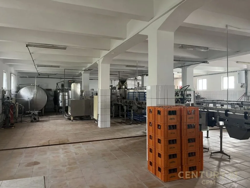 Tirane, shitet ambjent biznesi Kati 3, 600 m² 480.000 € (Tirana, Albania)