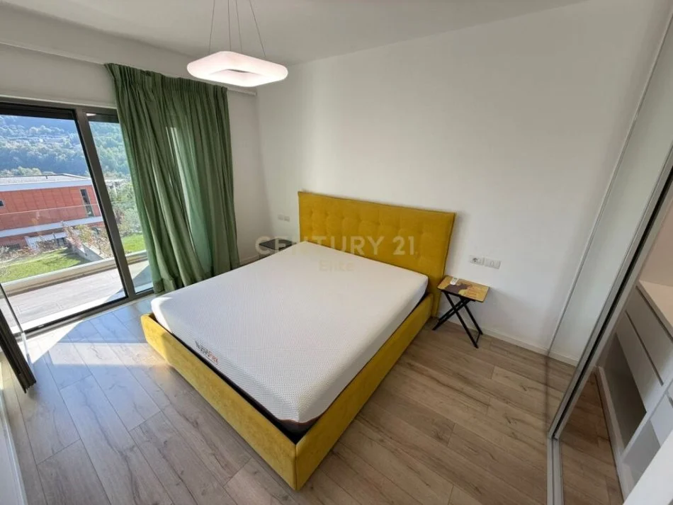 Tirane, jepet me qera Vile 2+1 Kati 1, 260 m² 1.290 € (Mullet Tirana, Albania)