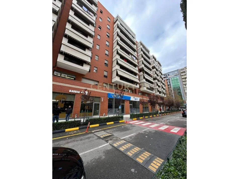 Tirane, shitet apartament 2+1 , (kompleksi Delijorgji)