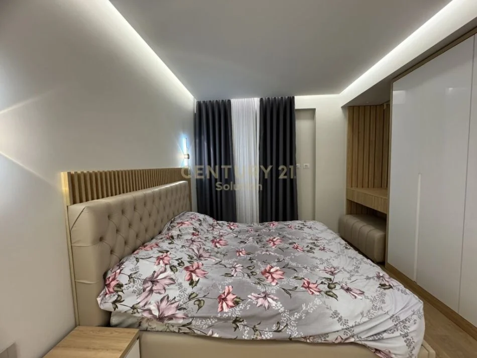 Tirane, jepet me qera apartament 2+1 Kati 3, 105 m² 1.200 € (Kompleksi FZ, Liqeni i Thatë)