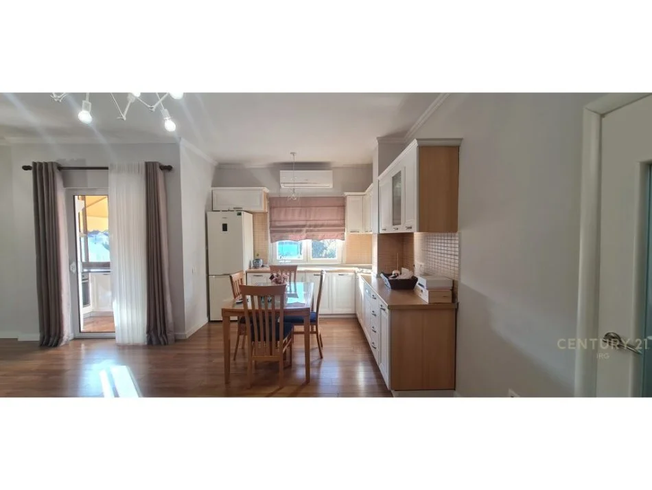 Tirane, shitet apartament 2+1 Kati 4, 110 m² 170.000 € (Rruga e Elbasanit, Vilat Gjermane Tirana)
