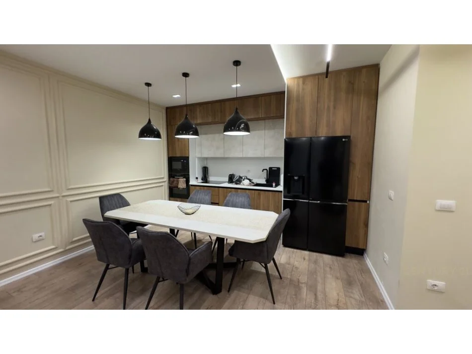 Tirane, jepet me qera apartament 2+1 Kati 1, 105 m² 1.300 € (Kompleksi Fz Construction, Liqeni i Thatë)