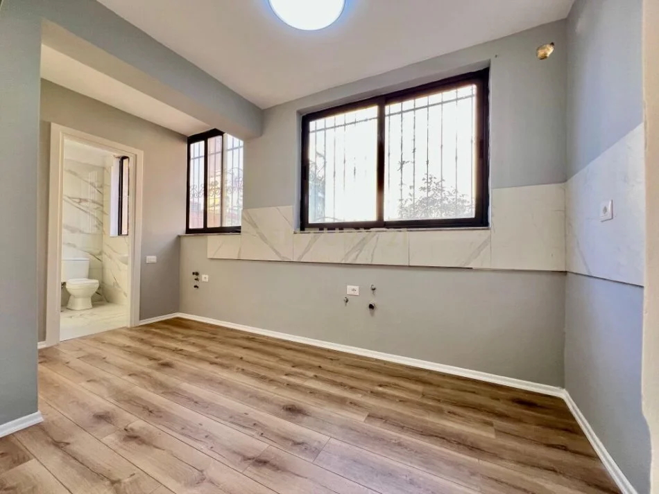 Tirane, shitet apartament 2+1 , 75 m² 179.000 € 