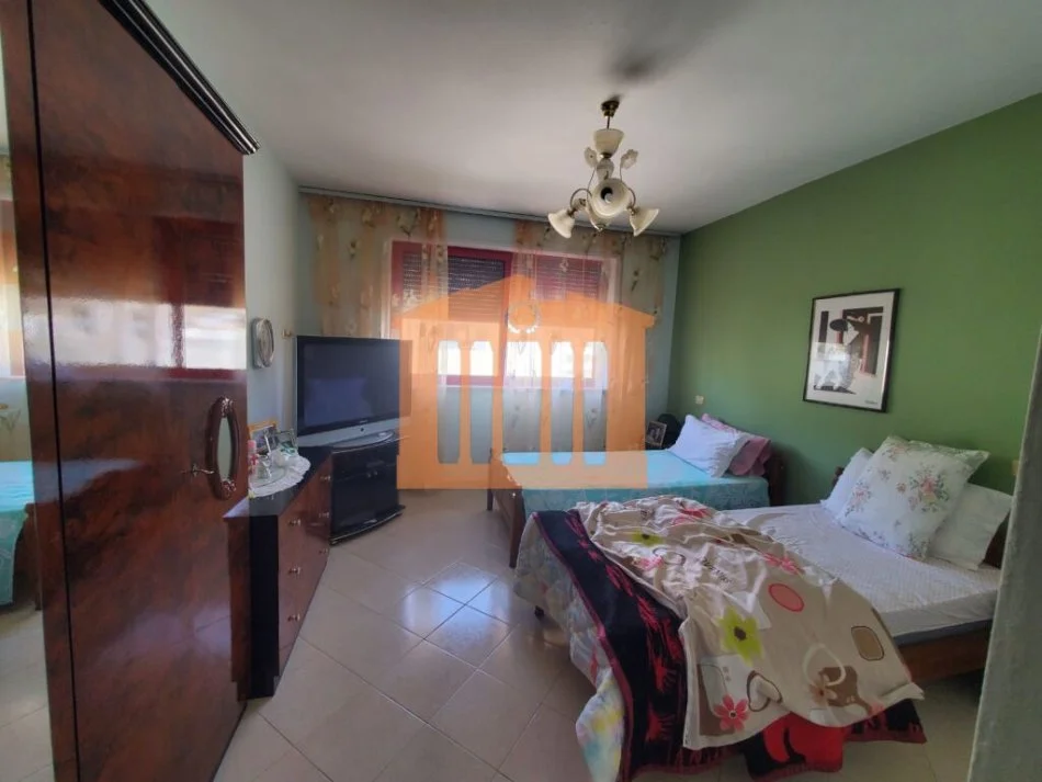 APARTAMENT 3+1+2 NE VOLLGA DURRES, PER SHITJE !