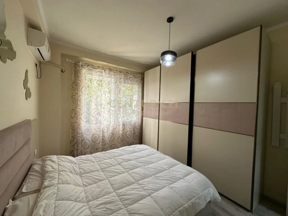 Tirane, jepet me qera apartament 2+1 Kati 2, 123 m² 900 € (Kopshti Botanik Zoologjik)