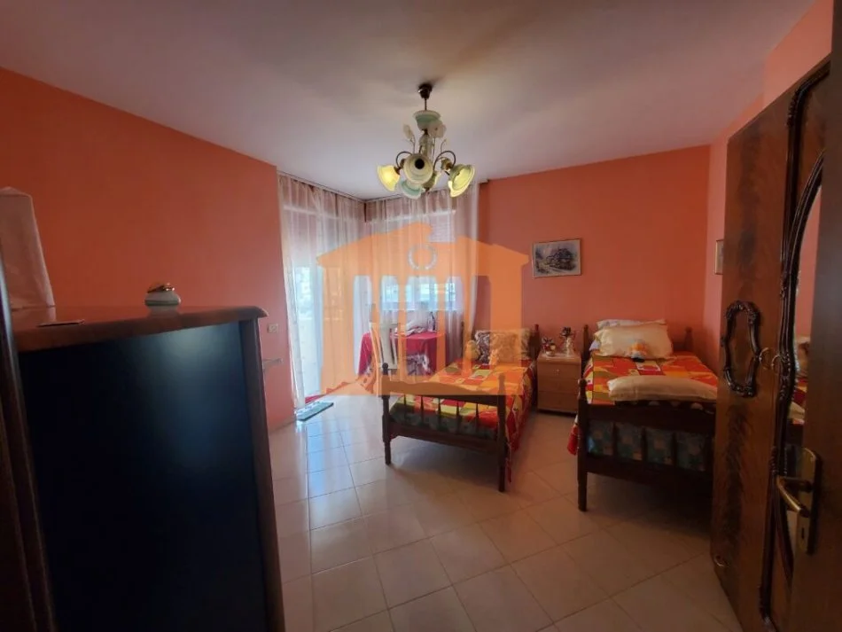 APARTAMENT 3+1+2 NE VOLLGA DURRES, PER SHITJE !