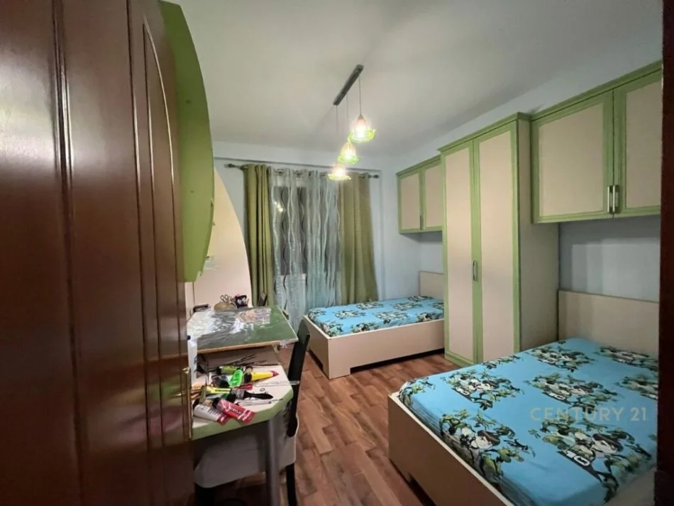 Tirane, shitet apartament Kati 4, 85 m² 110.000 € 