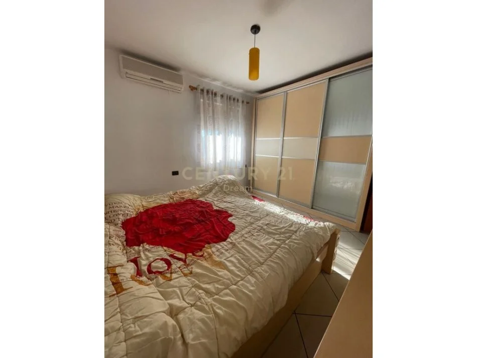 Tirane, shitet apartament 3+1 Kati 5, 107 m² 130.000 € (Varri i Bamit)