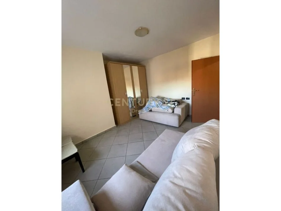 Tirane, shitet apartament 3+1 Kati 5, 107 m² 130.000 € (Varri i Bamit)