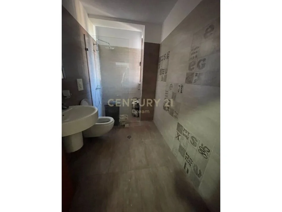 Tirane, shitet apartament Kati 5, 107 m² 136.800 € 