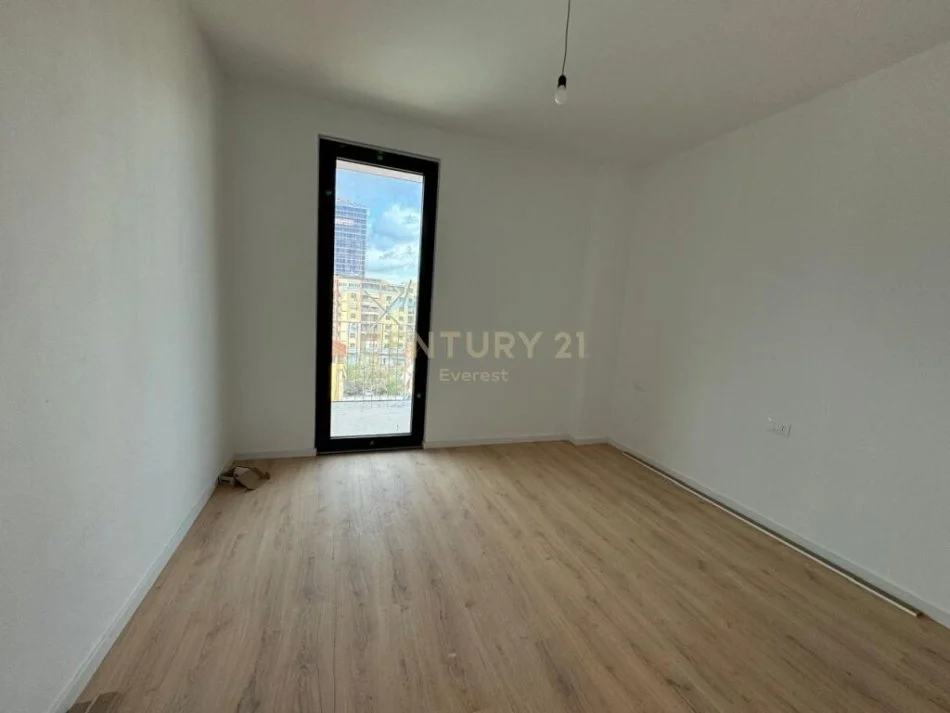 Tirane, jepet me qera apartament 2+1 Kati 6, 127 m² 1.200 € (KOMPLEKSI DINAMO)