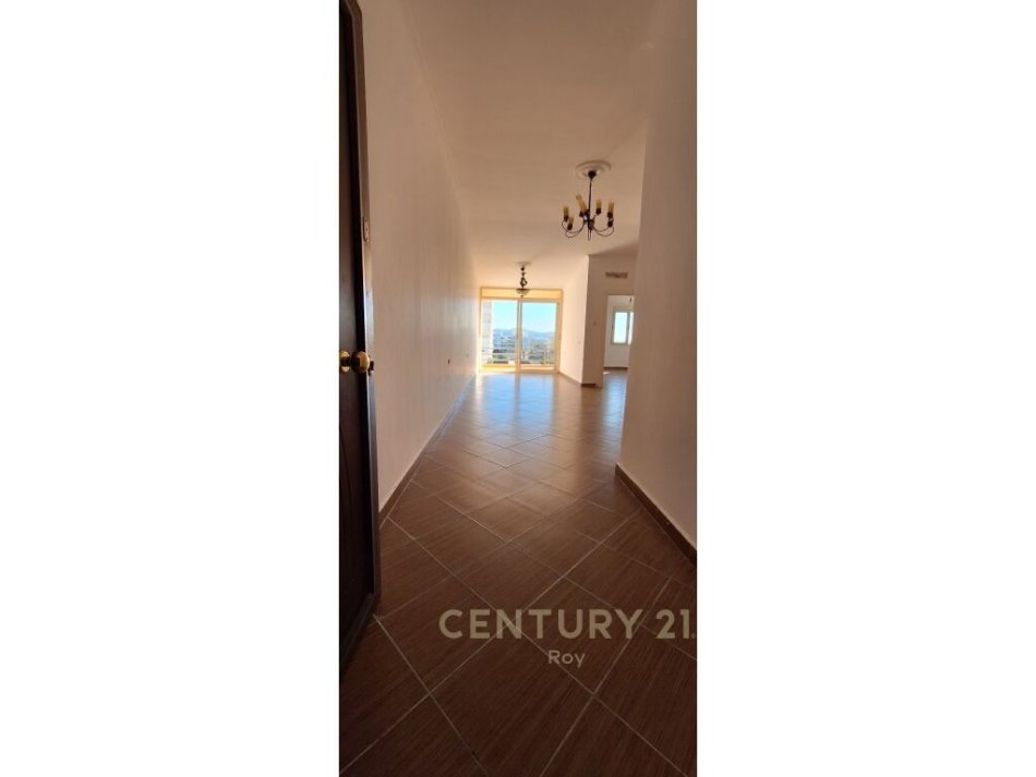Durres, shitet apartament 1+1 Kati 8, 85 m² 102.000 € (plazh hekurudha)