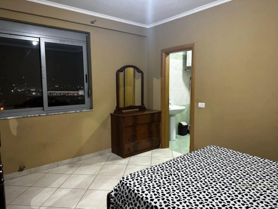 Apartament me qera, Kati 7, 82 m²    450 euro/muaj  (Spitali Hygea Tirana Albania)