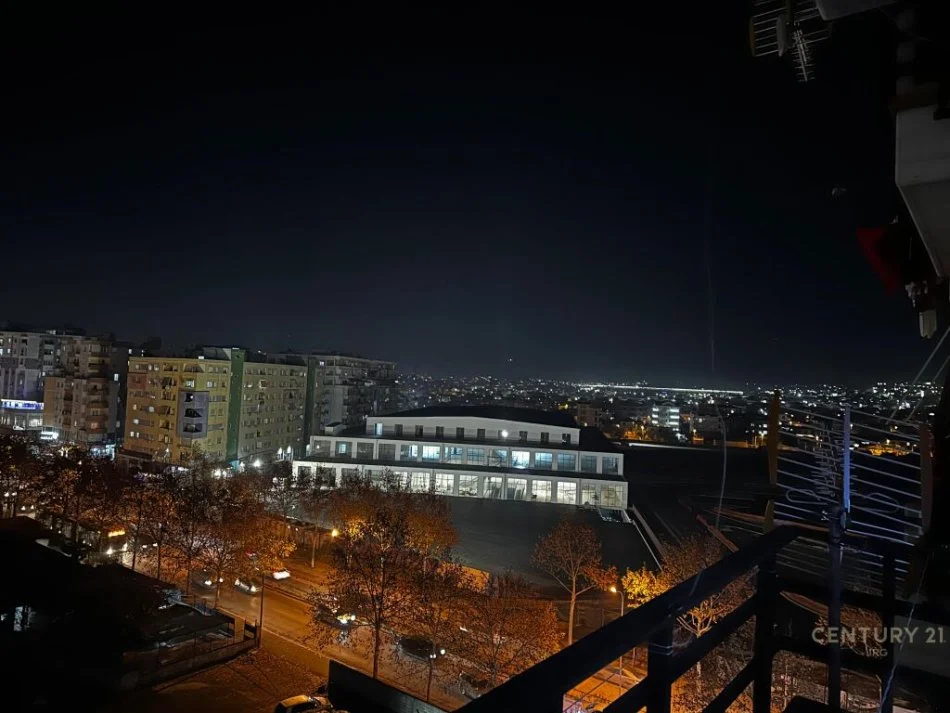 Apartament me qera, Kati 7, 82 m²    450 euro/muaj  (Spitali Hygea Tirana Albania)