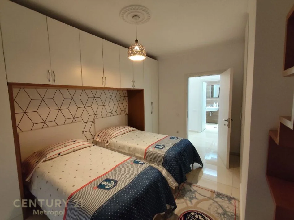 Tirane, shitet apartament 2+1 Kati 3, 104 m² 260.000 € (Rruga e Dibrës)