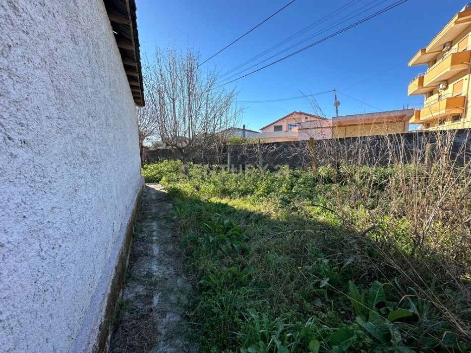 Durres, shitet shtepi 2+1 Kati 0, 548 m² 75.000 € (SHIJAK)