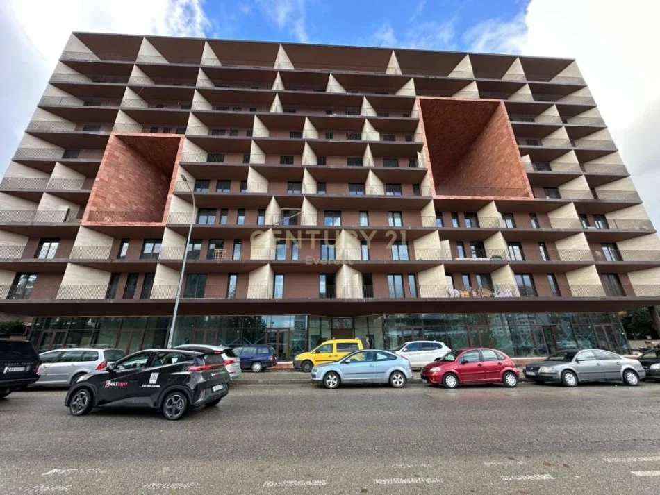 Tirane, jepet me qera apartament 2+1 Kati 6, 127 m² 1.200 € (KOMPLEKSI DINAMO)