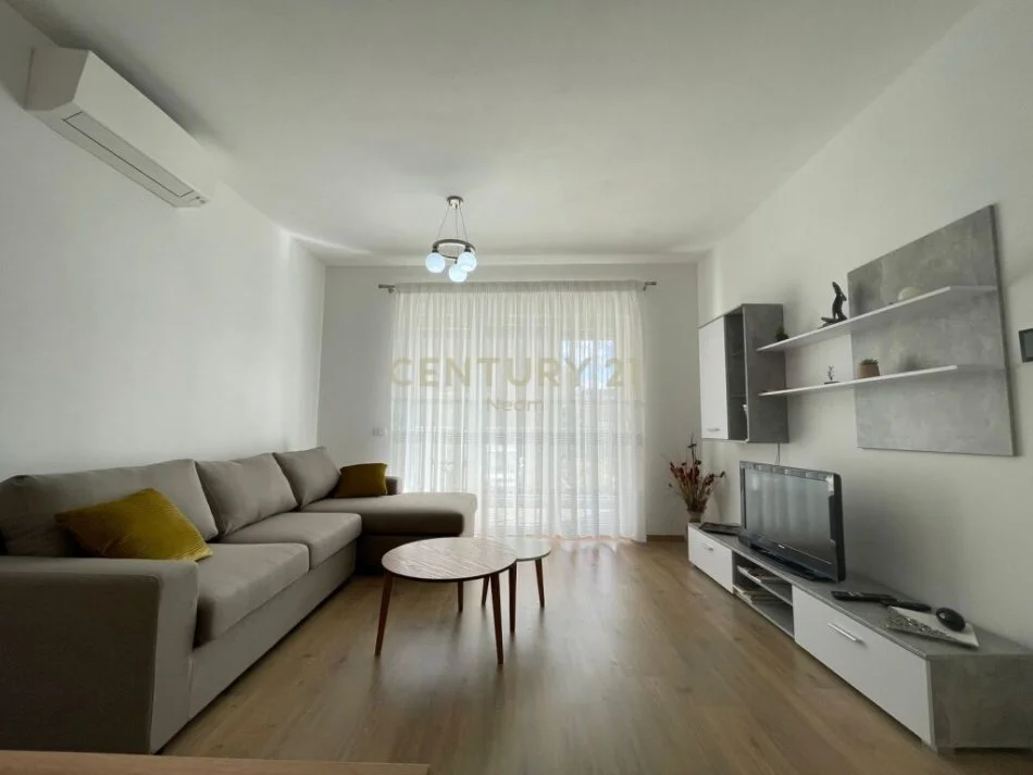 Tirane, jepet me qera apartament 2+1 Kati 2, 86 m² 930 € (Liqeni i thate)