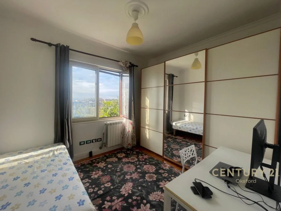 Tirane, jepet me qera shtepi 1 Katshe Kati 0, 100 m² 700 € (Liqeni i Farkes)