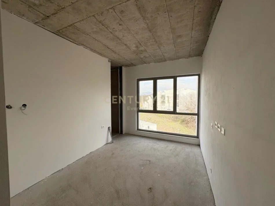 Tirane, shitet apartament 2+1 Kati 2, 126 m² 378.000 € (Liqeni i Thate)