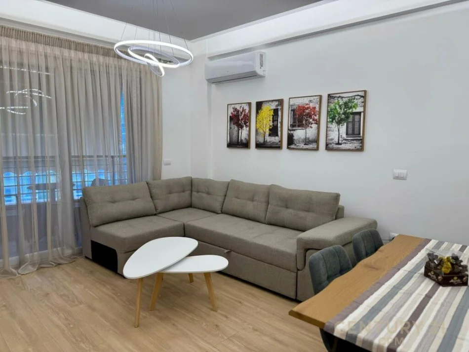 Tirane, jepet me qera apartament 1+1 Kati 5, 65 m² 800 € (Kompleksi "Kika 2", Komuna e Parisit)