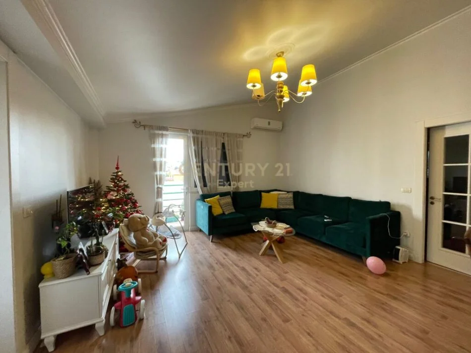 Tirane, shitet apartament 2+1 Kati 6, 85 m² 155.000 € (Qyteti Studenti)