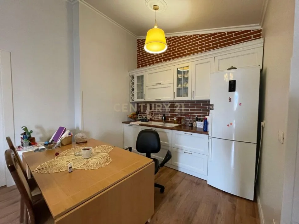 Tirane, shitet apartament 2+1 Kati 6, 85 m² 155.000 € (Qyteti Studenti)