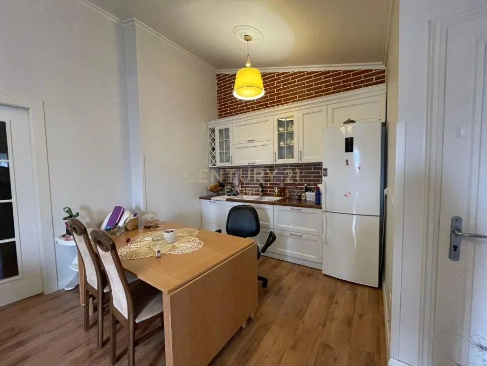 Tirane, shitet apartament 2+1 Kati 6, 85 m² 155.000 € (Qyteti Studenti)