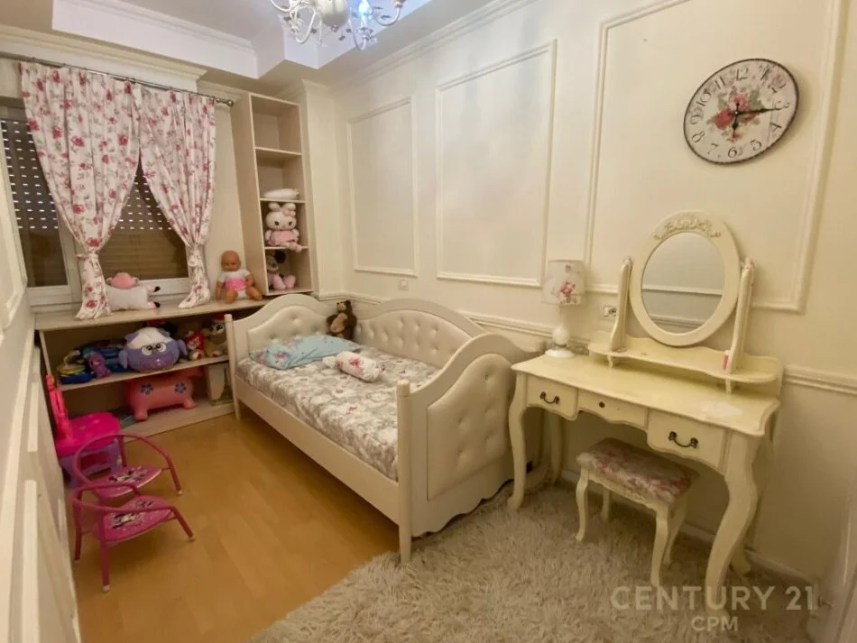 Tirane, jepet me qera apartament 2+1 Kati 4, 80 m² 600 € (Big Market Komuna, Komuna e Parisit)