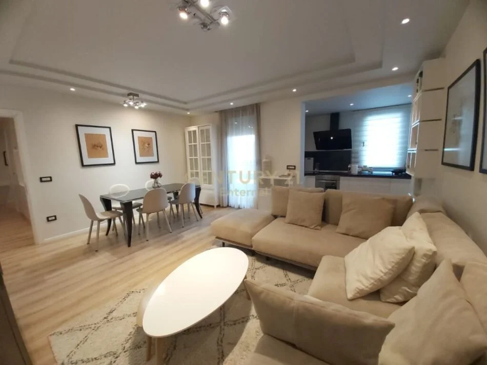 Tirane, jepet me qera apartament 2+1 Kati 4, 110 m² 1.500 € (Liqeni i Tiranës)