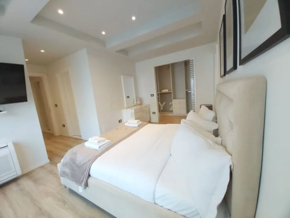 Tirane, jepet me qera apartament 2+1 Kati 4, 110 m² 1.500 € (Liqeni i Tiranës)