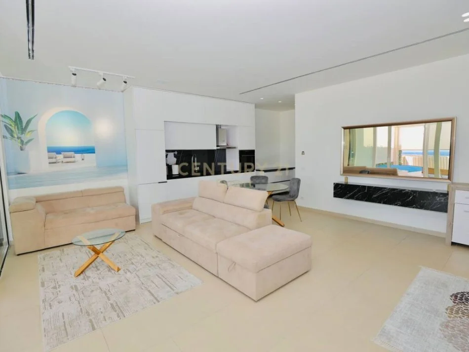 Vlore, shitet apartament 1+1+Ballkon Kati 1, 246 m² 750.000 € (dhermi)