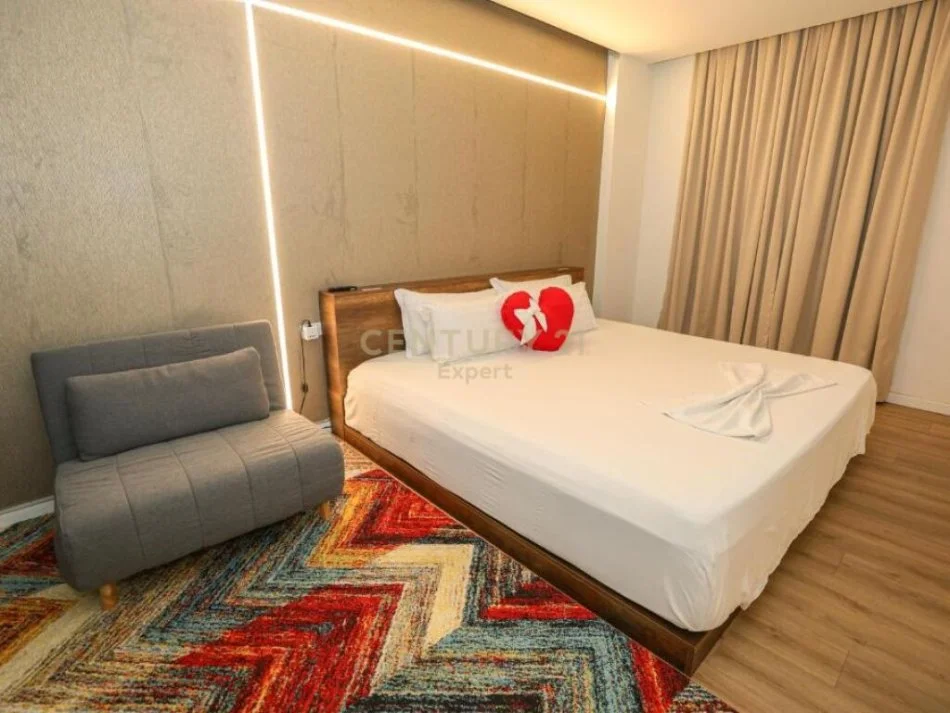 Vlore, shitet apartament 1+1+Ballkon Kati 1, 246 m² 750.000 € (dhermi)