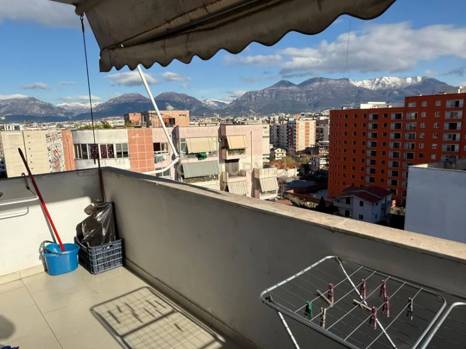 Tirane, shitet apartament Kati 8, 58 m² 75.400 € 