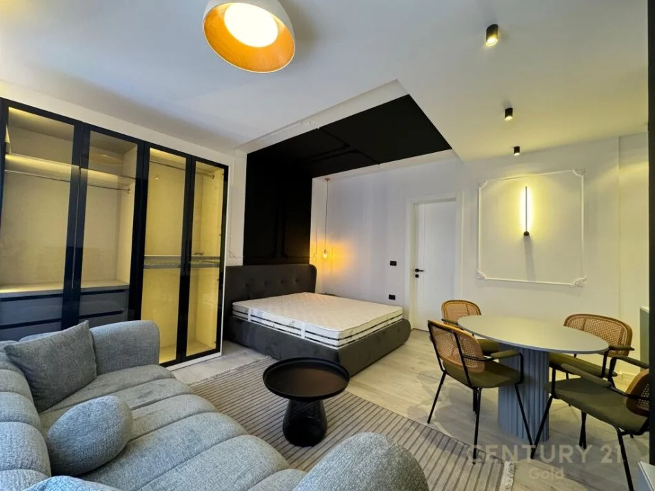 Tirane, jepet me qera apartament 1+1 Kati 4, 38 m² 500 € (komuna e parisit)